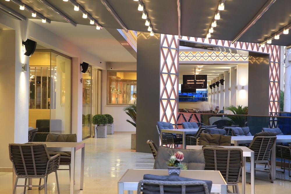 Aurasia Design Hotel 62/70