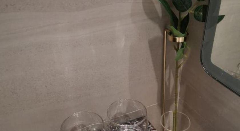 Yitel Collection (Beijing Yonghe Temple Hepingli Metro Station) 40/50