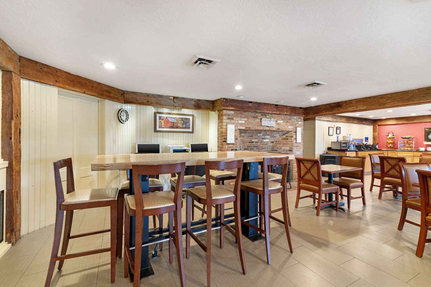 Best Western Inn & Suites Rutland-Killington 34/48
