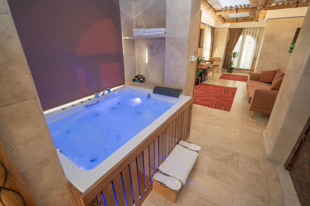 Pasha Palace Hotel 45/70