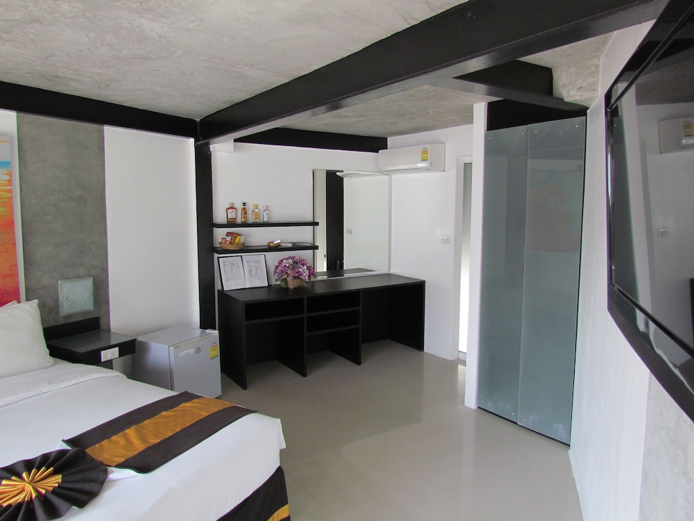 The Front Hotel And Apartment 29/76