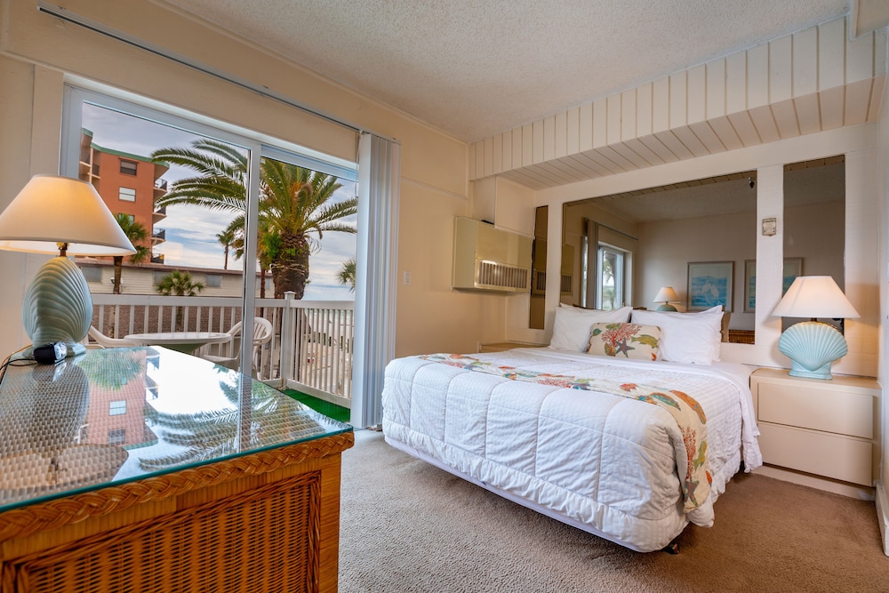 Grand Shores West 17/72