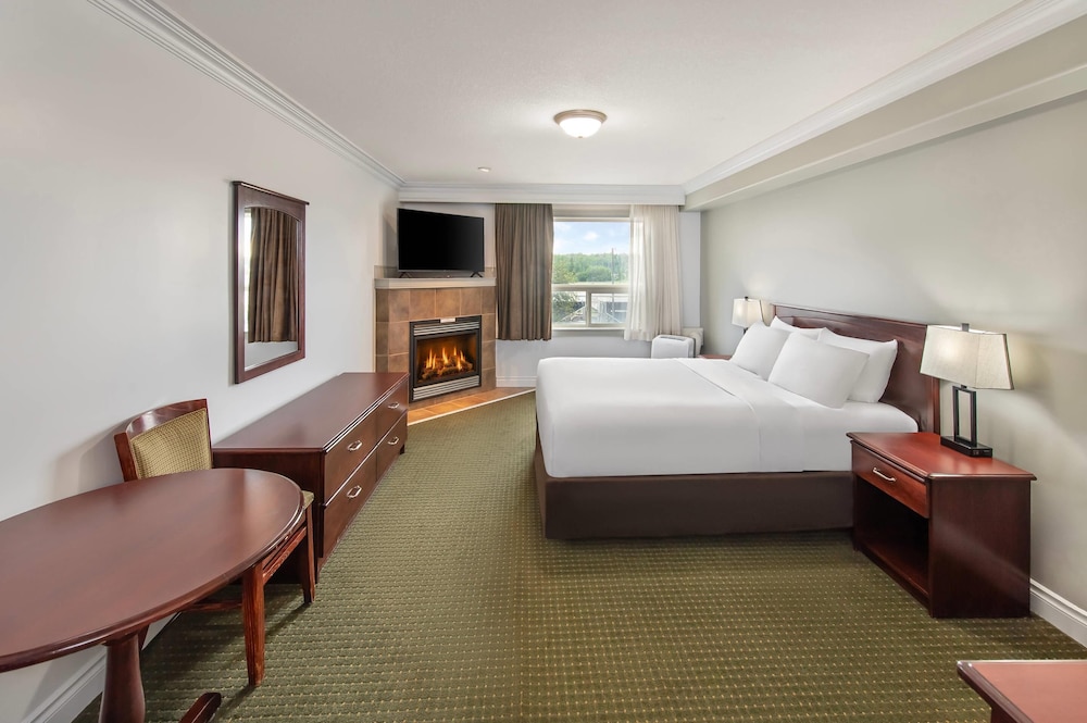 غرفة قياسية بسرير كوين، Quality Inn & Suites Whitecourt 5/10