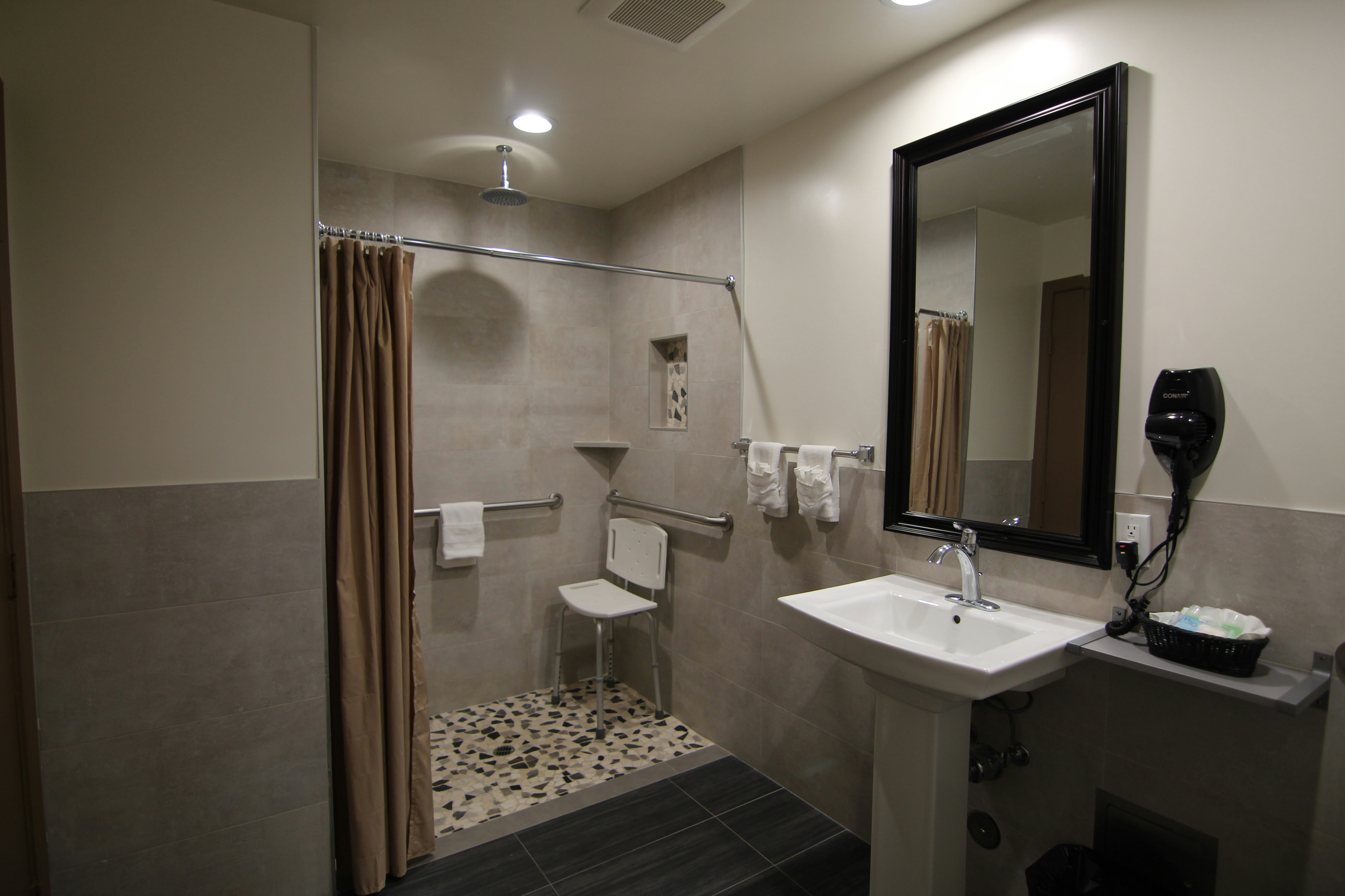 Dunes Inn Wilshire 69/72