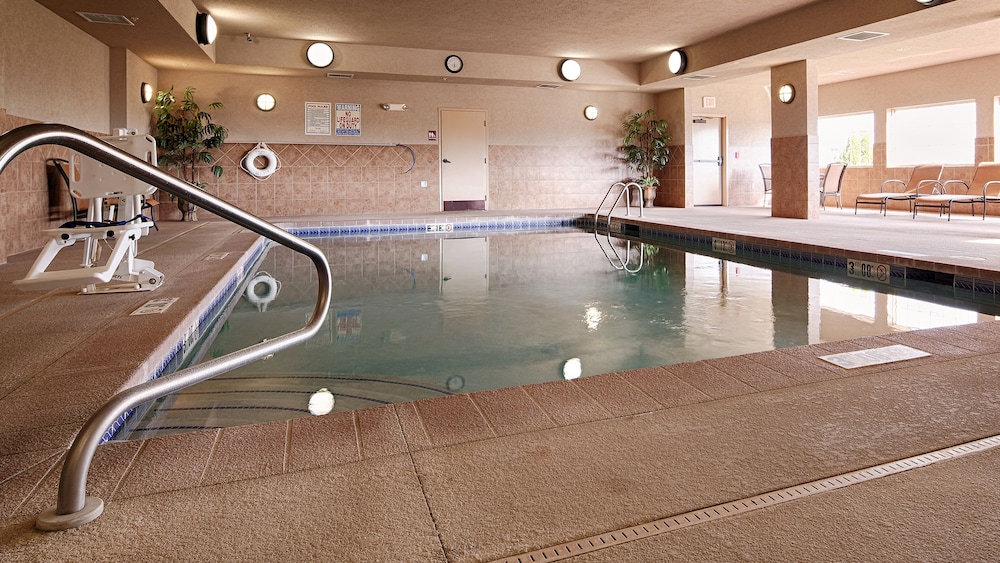 Best Western Plus Capital Inn 17/48