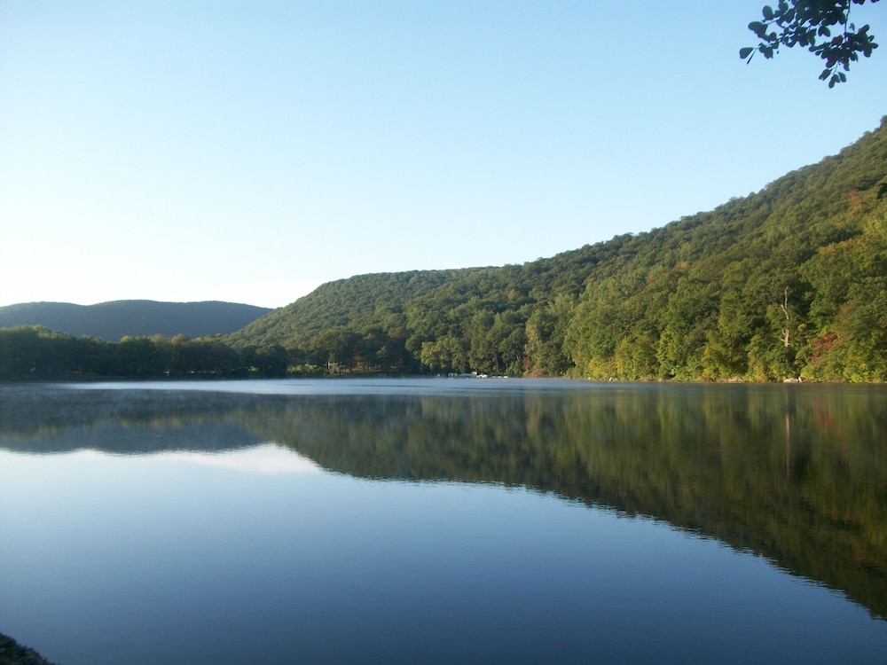 Overlook Lodge at Bear Mountain 32/38
