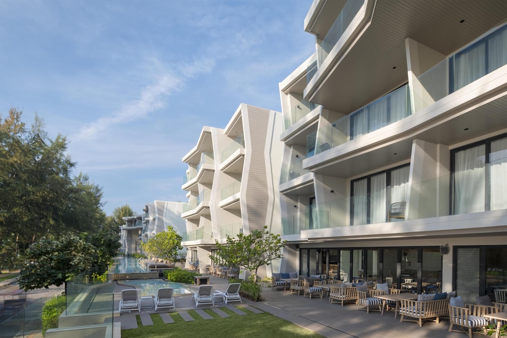 Radisson Blu Resort, Phuket Mai Khao Beach 43/50