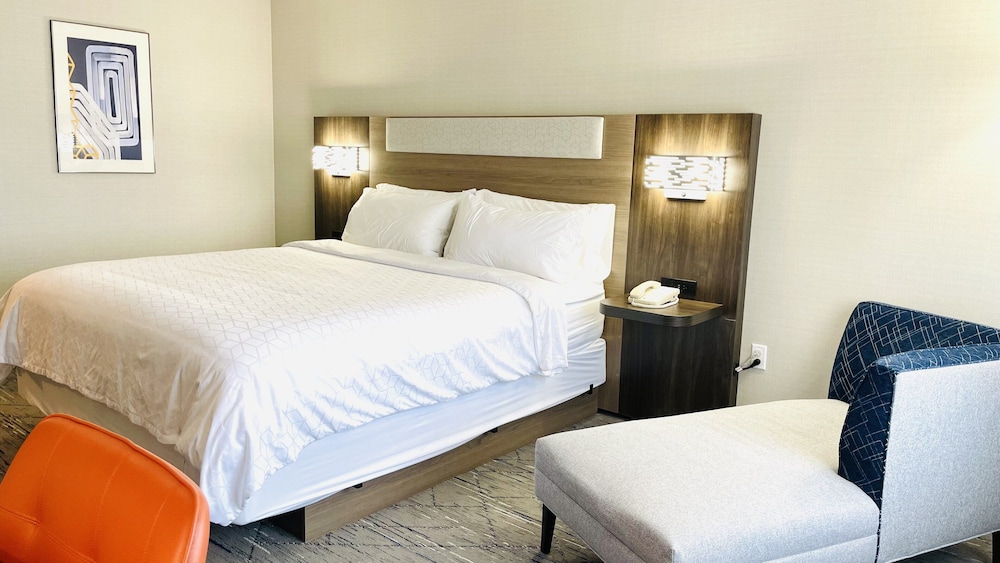 Holiday Inn Express Hotel & Suites Frazier Park 23/67