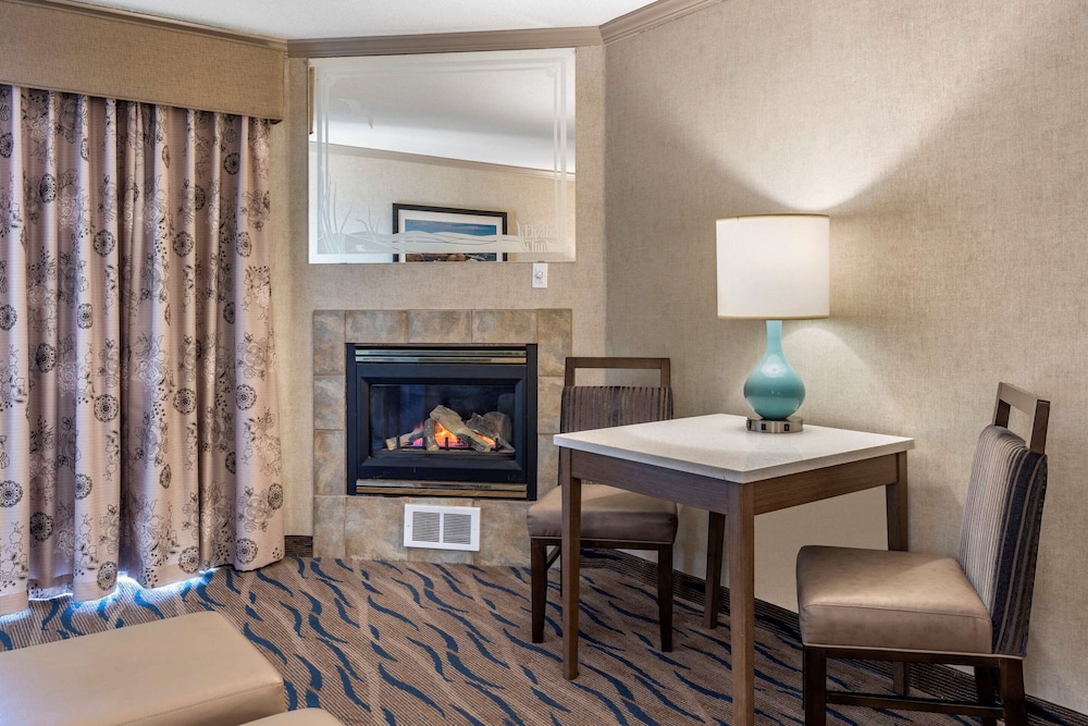 Elizabeth Oceanfront Suites Ascend Hotel Collection 41/46