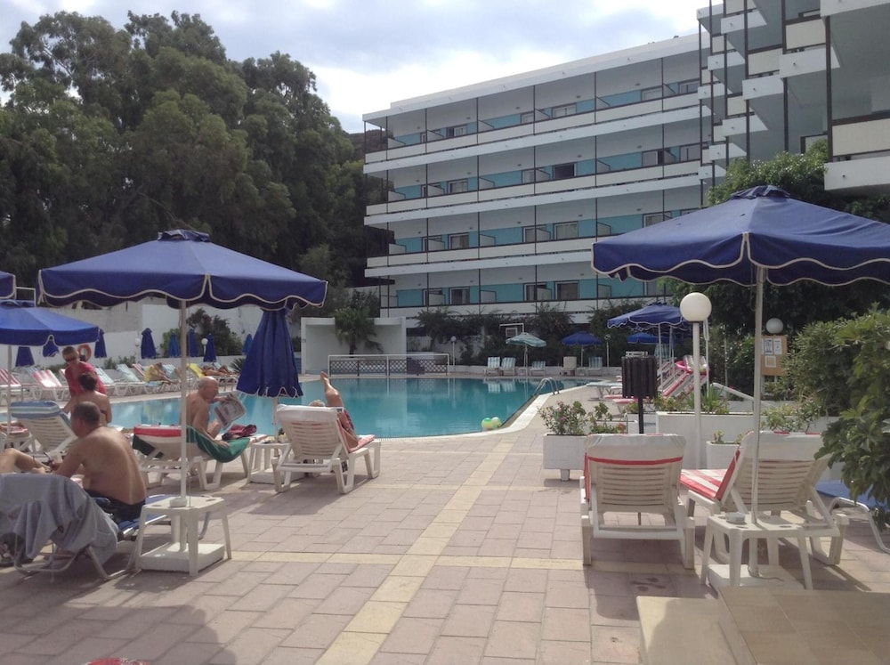 Belair Beach Hotel 42/50