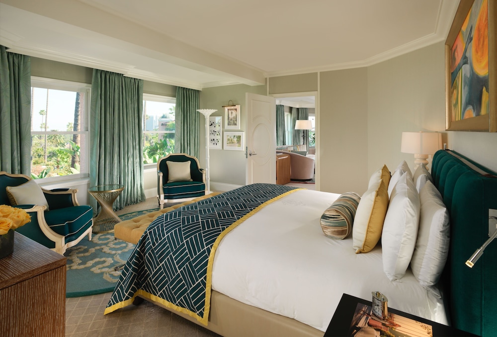 The Beverly Hills Hotel 32/96