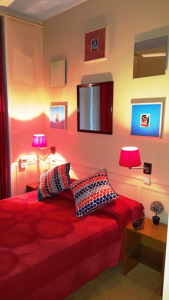 Hostal La Fontana 28/65