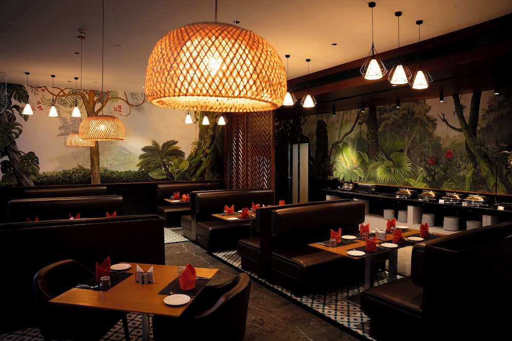 Gokulam Grand Hotel Kozhikode 32/37
