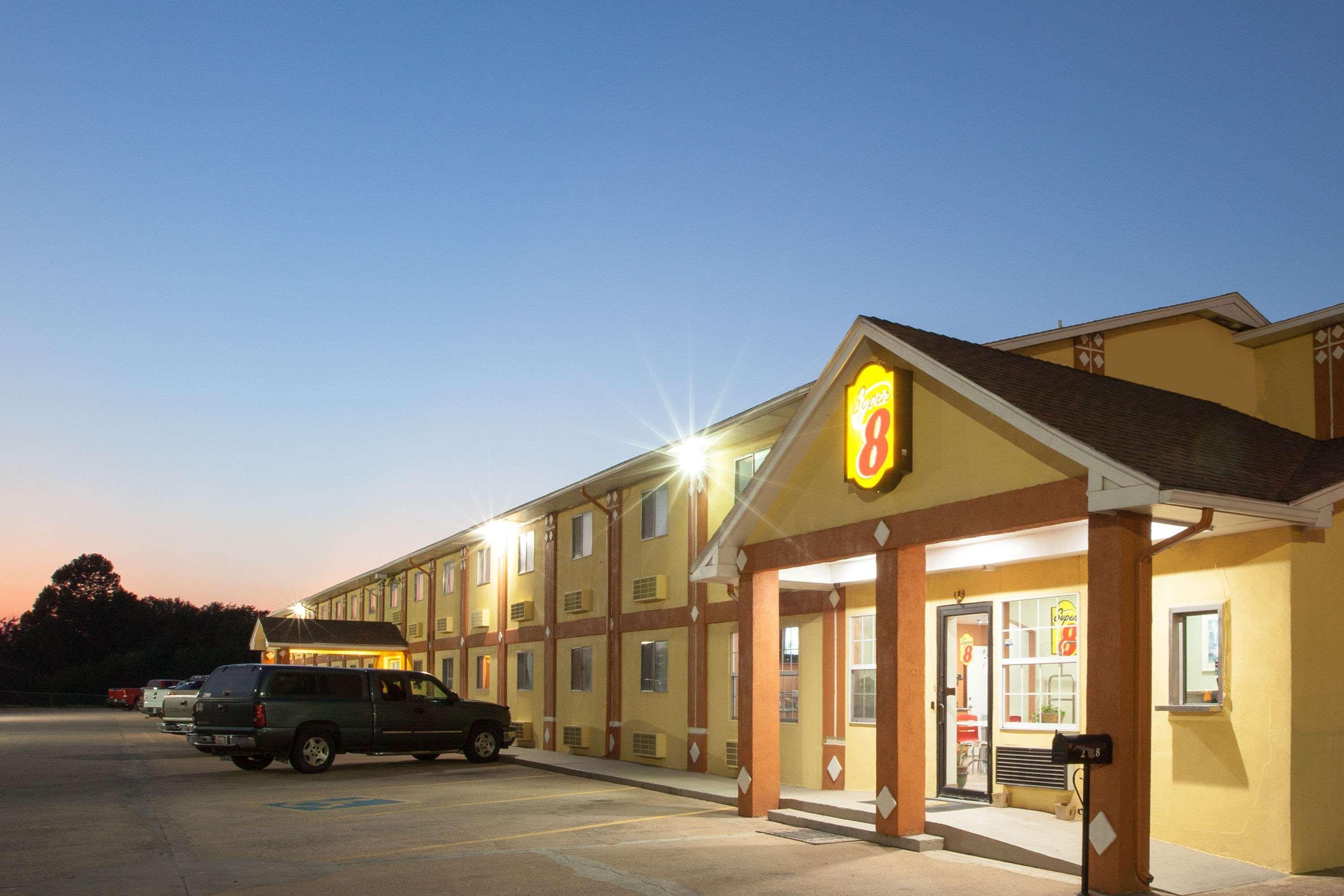 Super 8 By Wyndham Chickasha 23/28