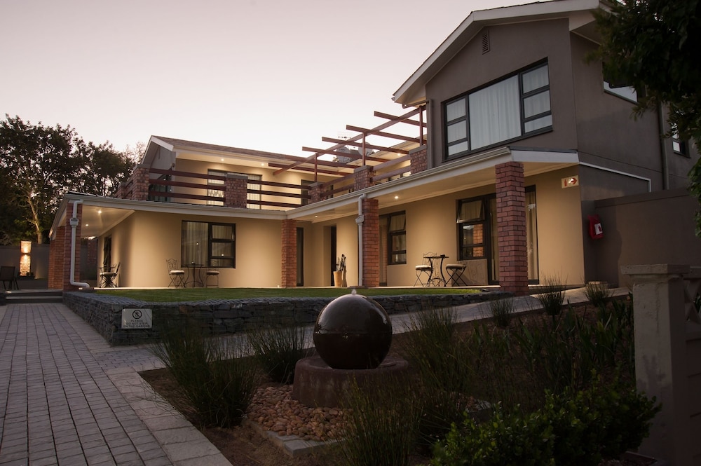 Four Palms Accommodation 1/64