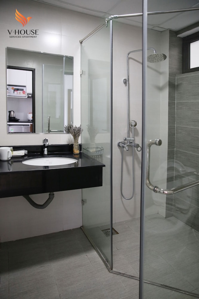 V House 6 Serviced Apartment 40/41