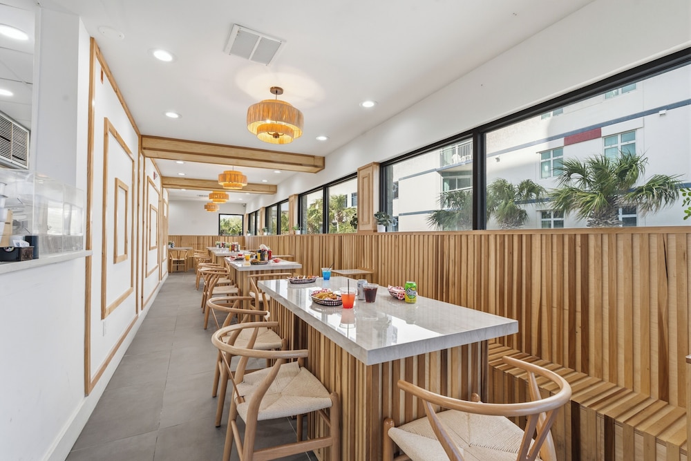 Grande Beach Resort 36/51