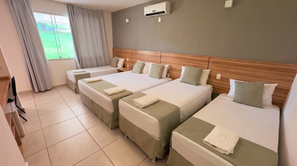Village Resort 7/49