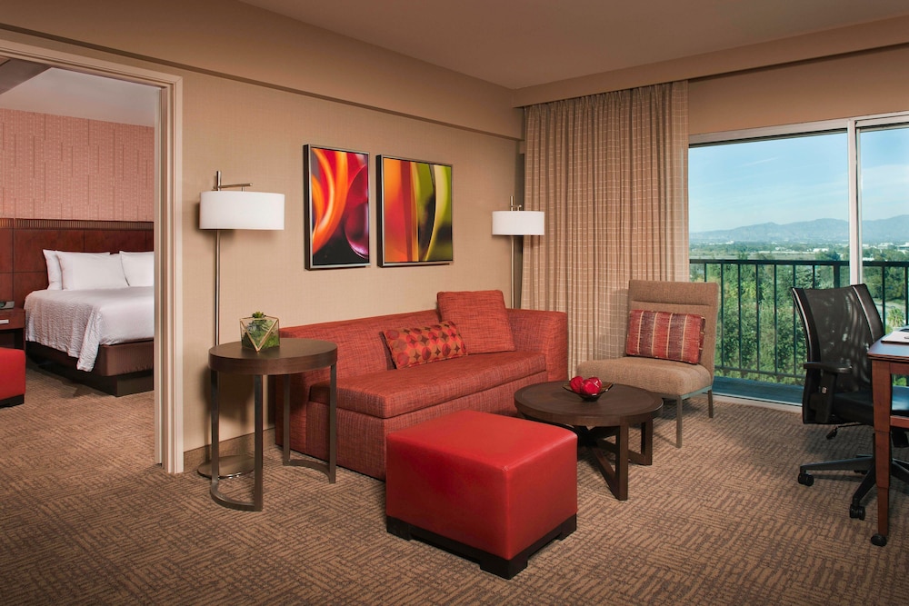 Courtyard By Marriott Los Angeles Sherman Oaks 17/34