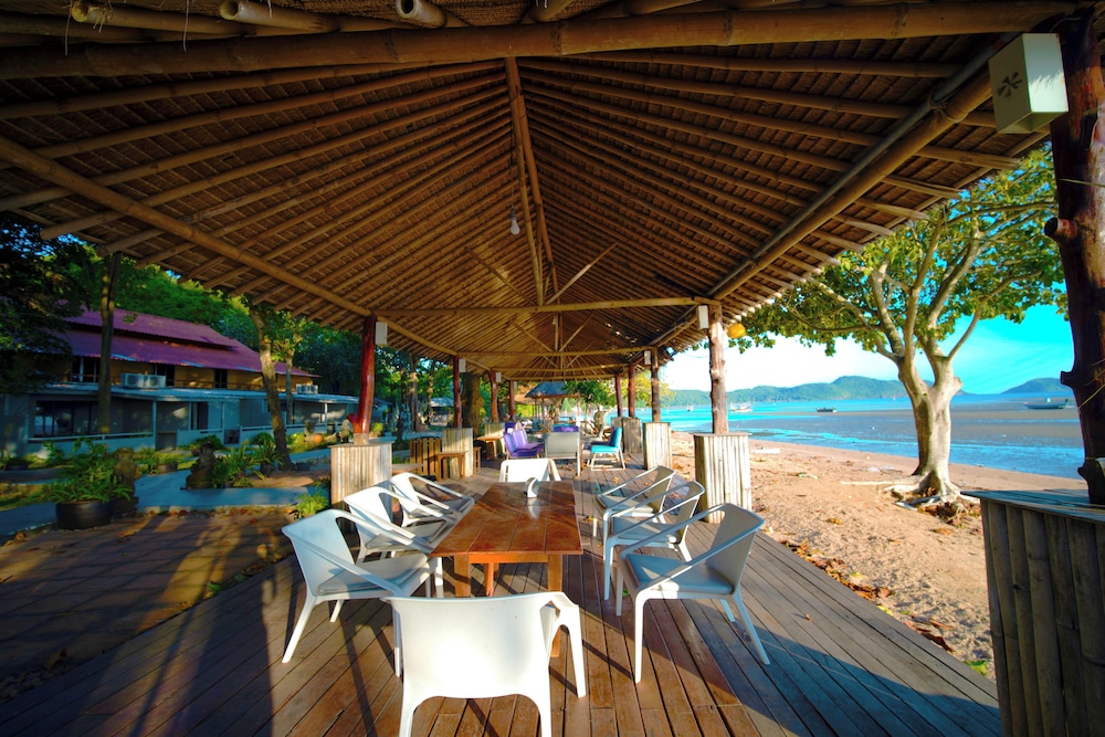 Villa Cha Cha Chaolao Beach Resort 45/60