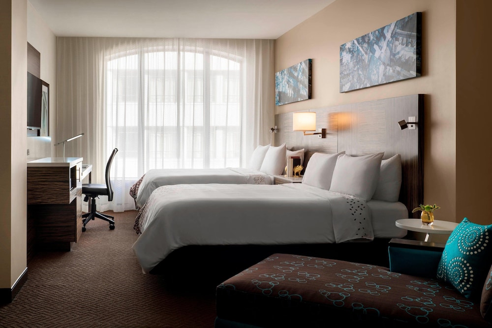 Room at RENAISSANCE DENVER DOWNTOWN CITY CENTER HOTEL, DENVER - CO