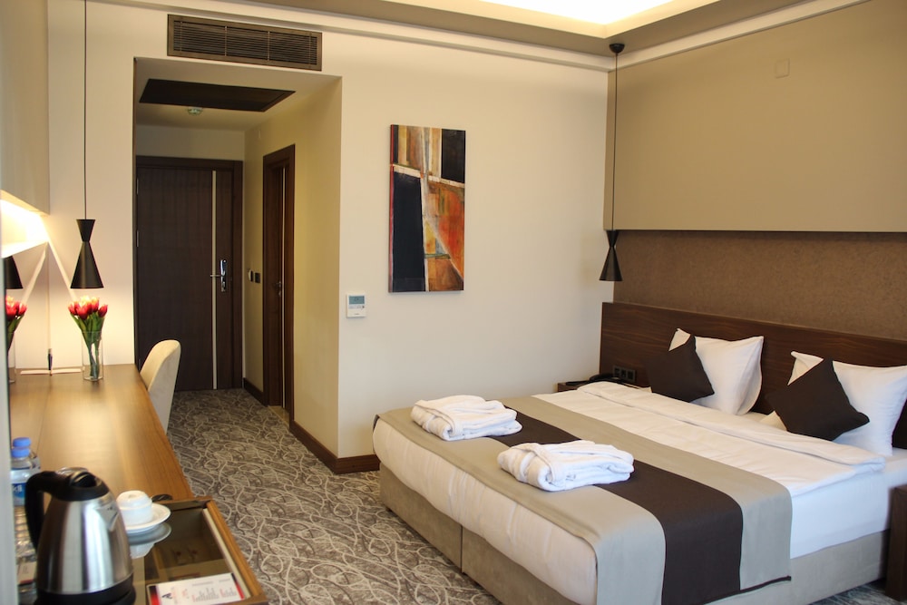 Armoni Park Otel 6/30