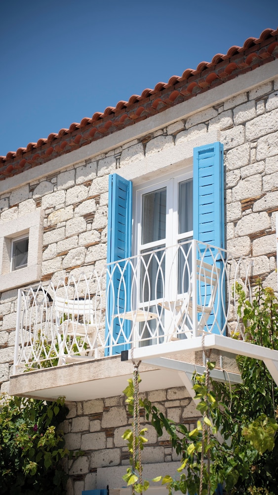 Villa Peri Butik Otel 3/50