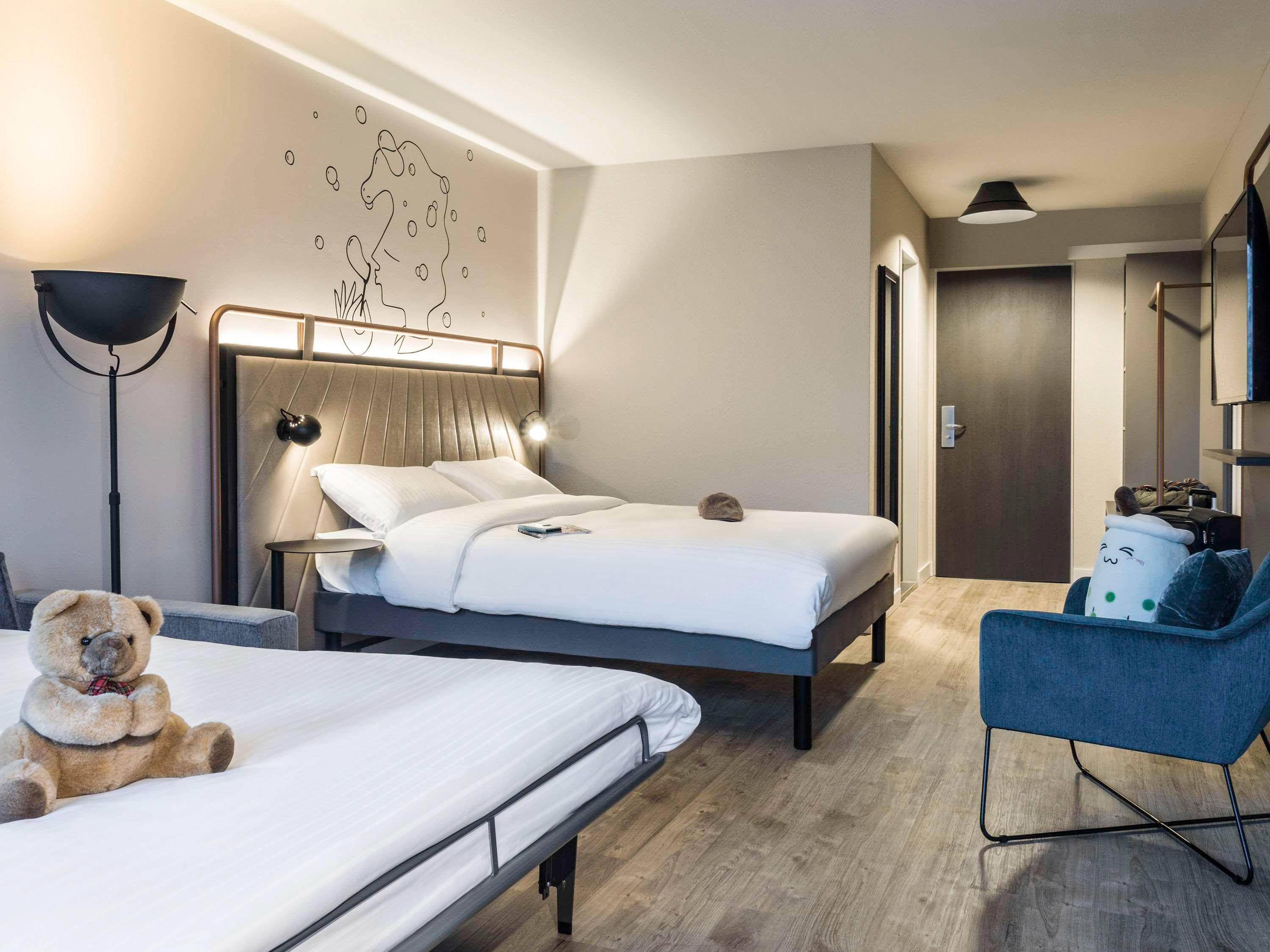 Courtyard, Superior, Sweet Bed
