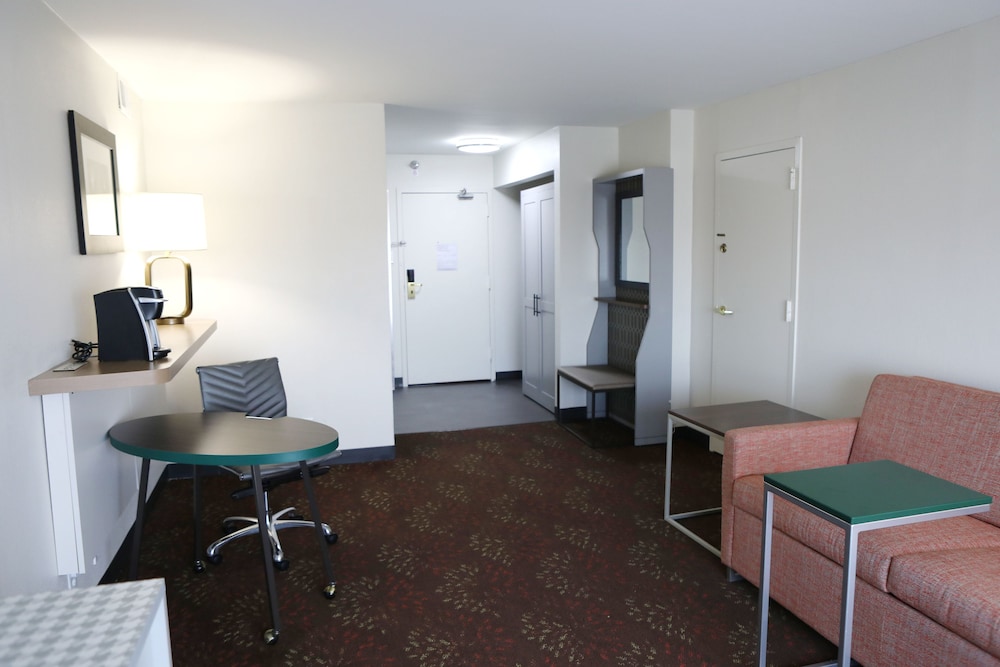 Holiday Inn Chicago O'Hare 55/71