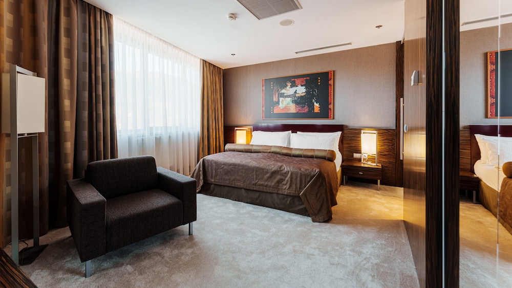 HOLIDAY INN ZILINA 24/78