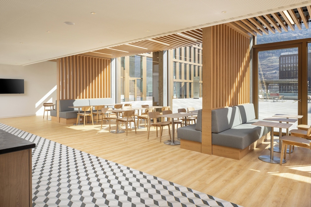 Holiday Inn Express and Suites Sion By IHG 33/50