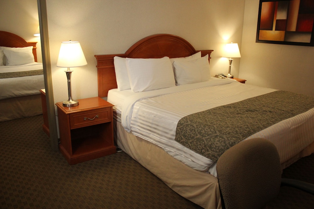 Ramada By Wyndham Edmonton South 15/33