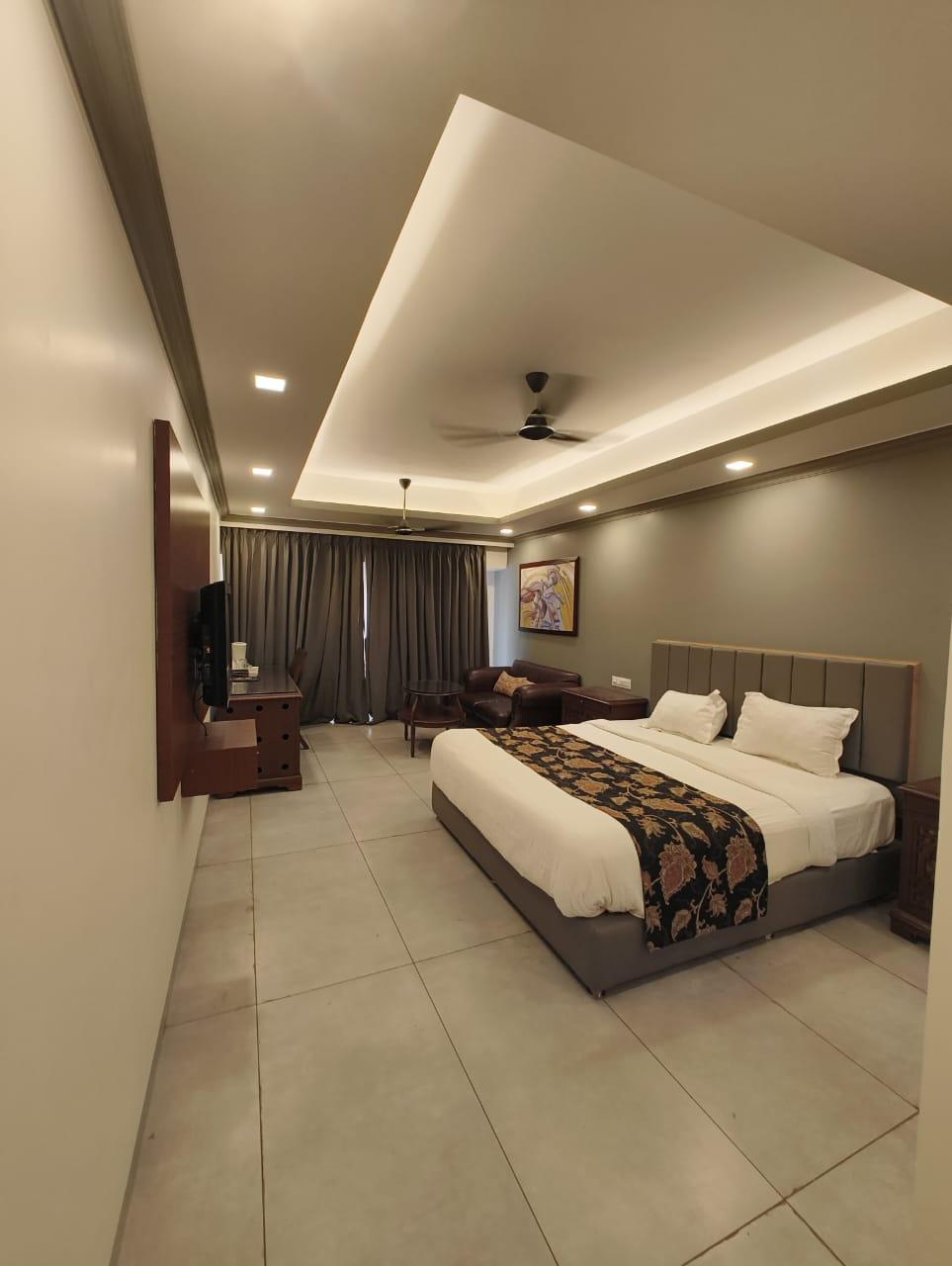 FENICIA RIVERSIDE RESORT 7/42