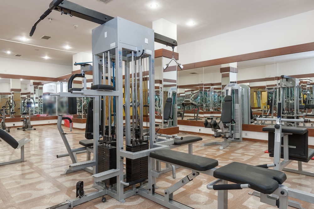 Adonis Hotel 27/50
