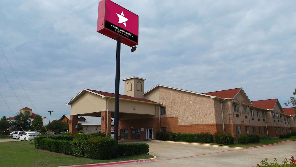 Sleep Inn Cedar Hill, TX 6/51