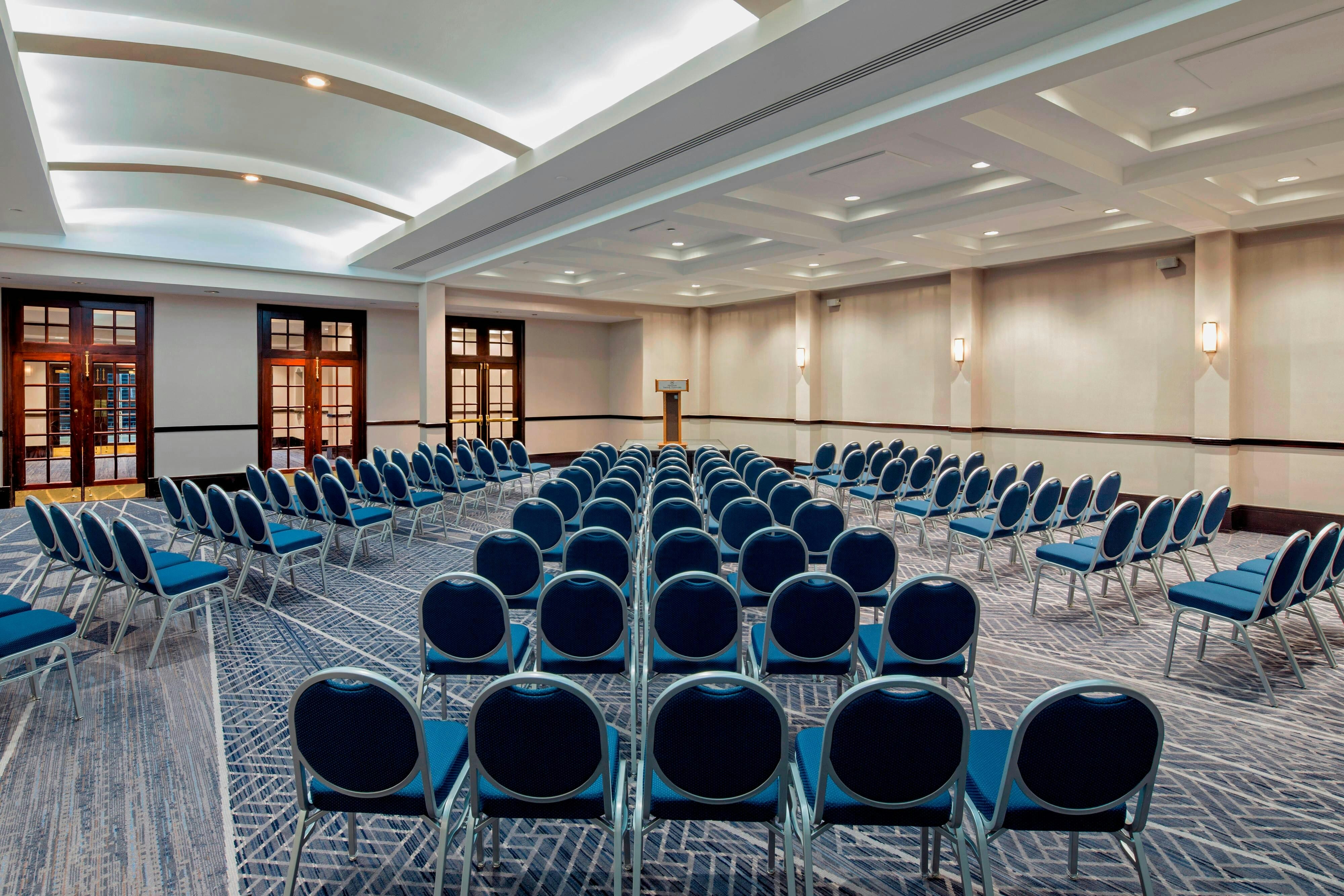 Sheraton Norfolk Waterside 48/55