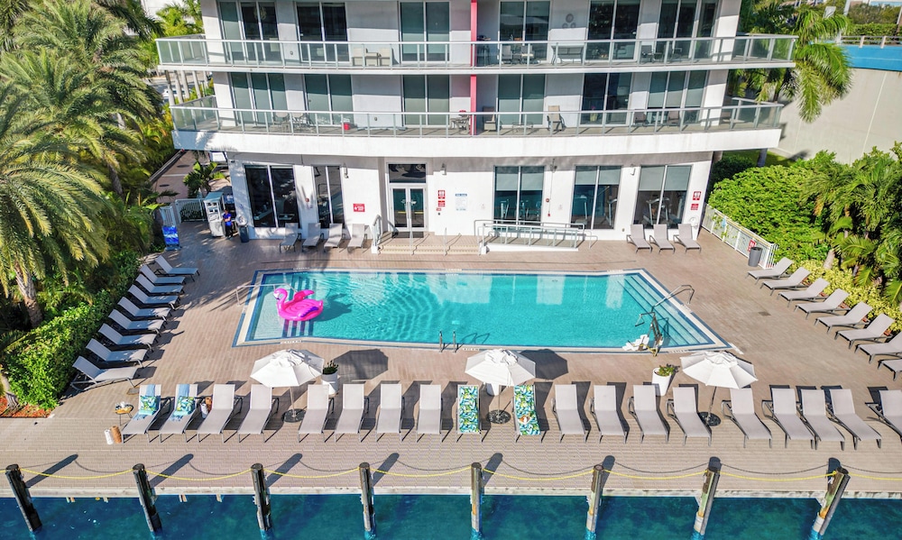 Beachwalk Elite Hotels Resorts 16/50