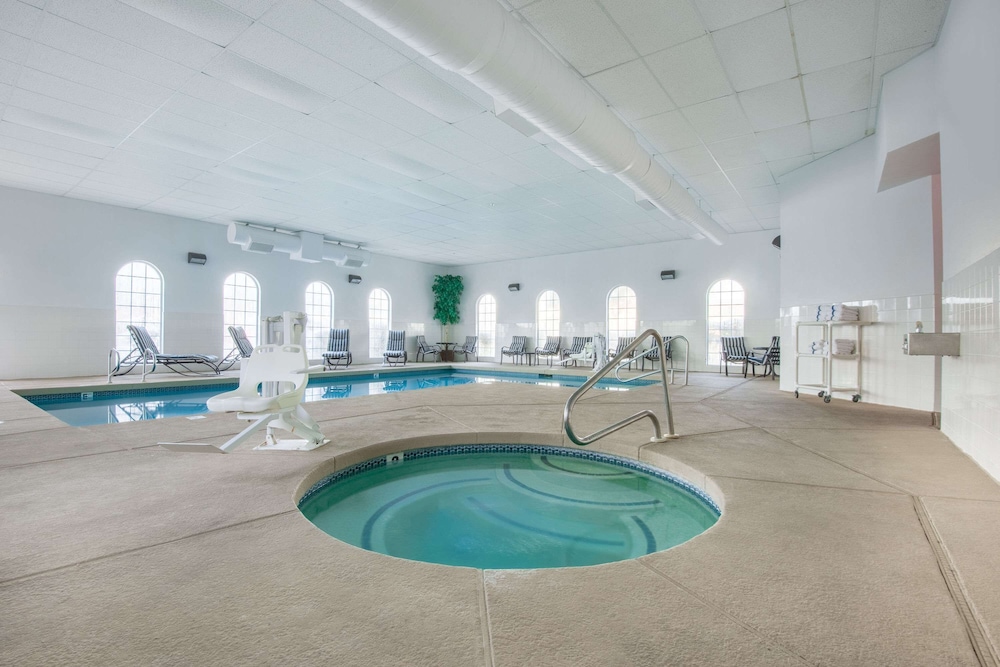 Hawthorn Suites by Wyndham Las Vegas/Henderson 11/28