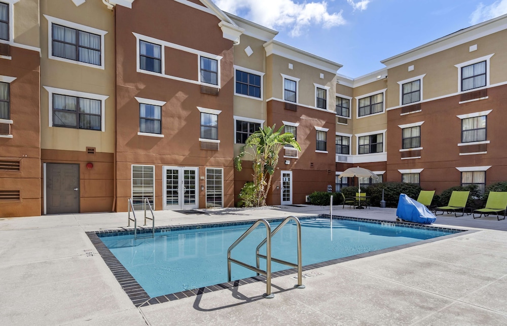 Extended Stay America Orlando Maitland 1776 Pembrook Dr 52/54