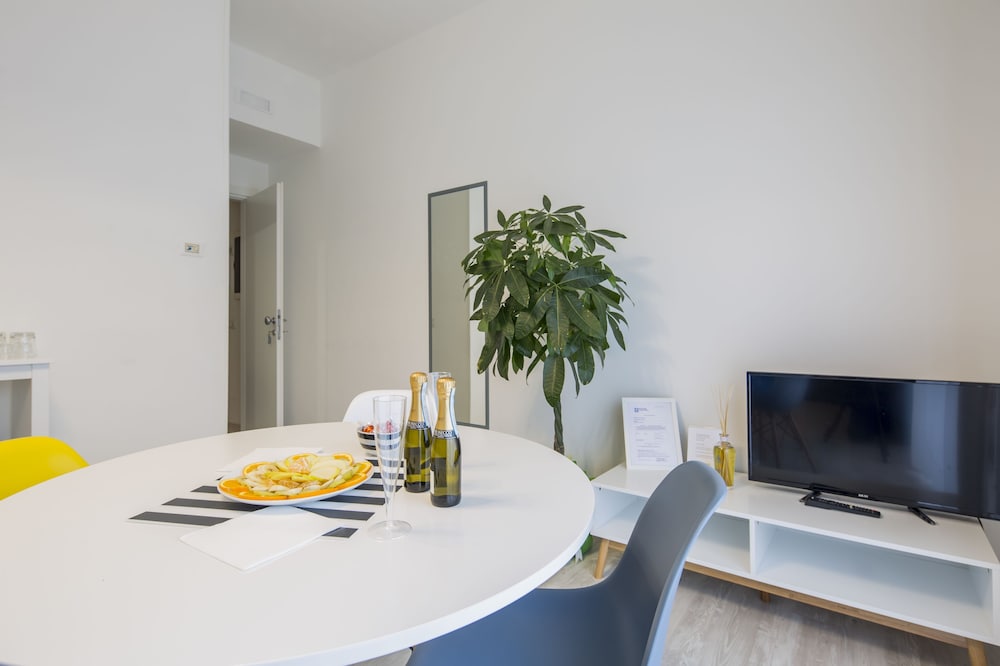 Flower Suites Sorrento 31/39