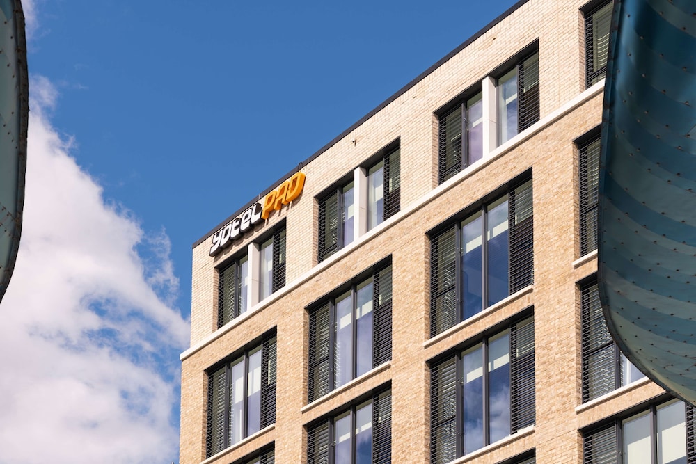 YOTELPAD London Stratford, Select by Hilton 2/50