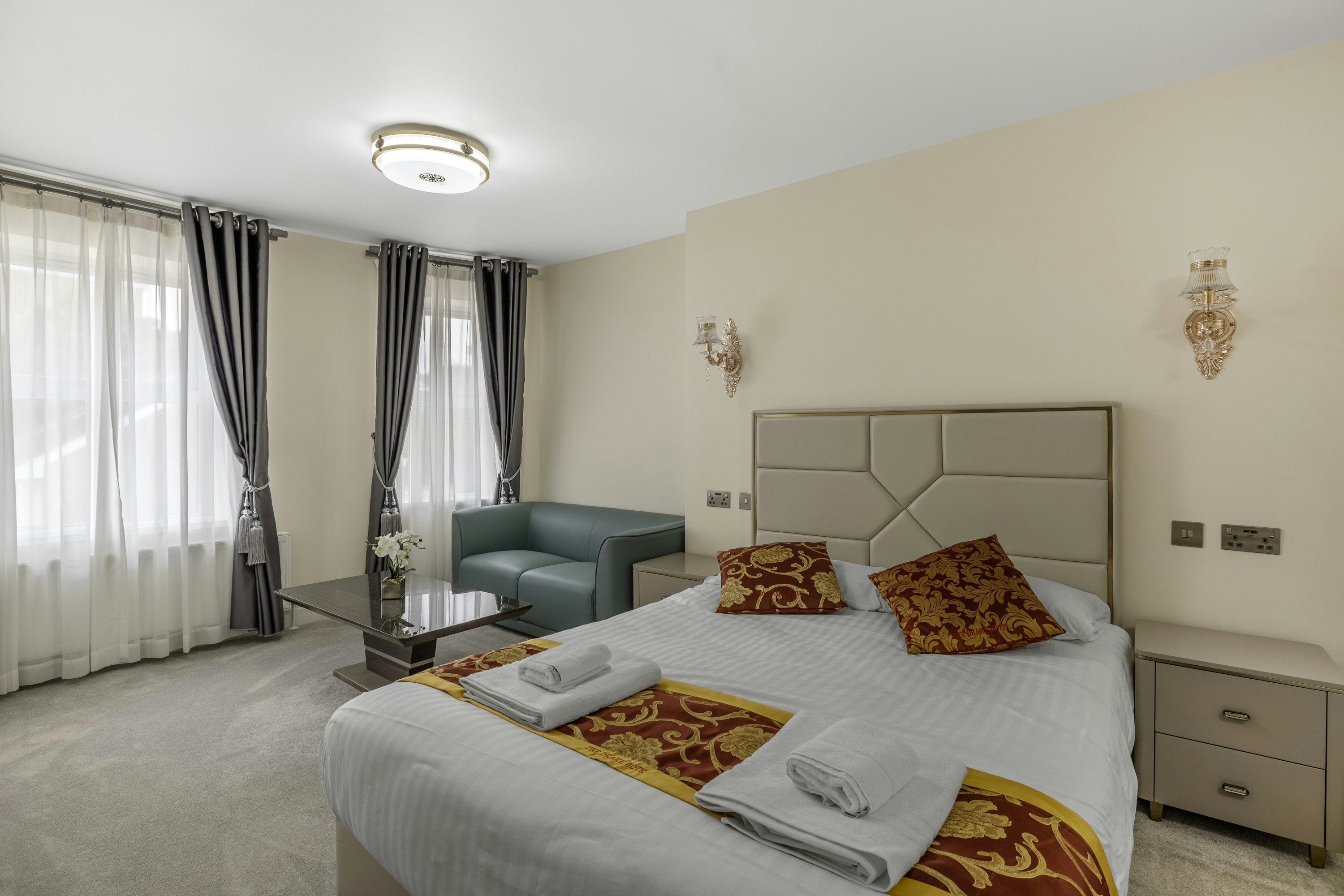 The Drake Hotel Plymouth 15/48