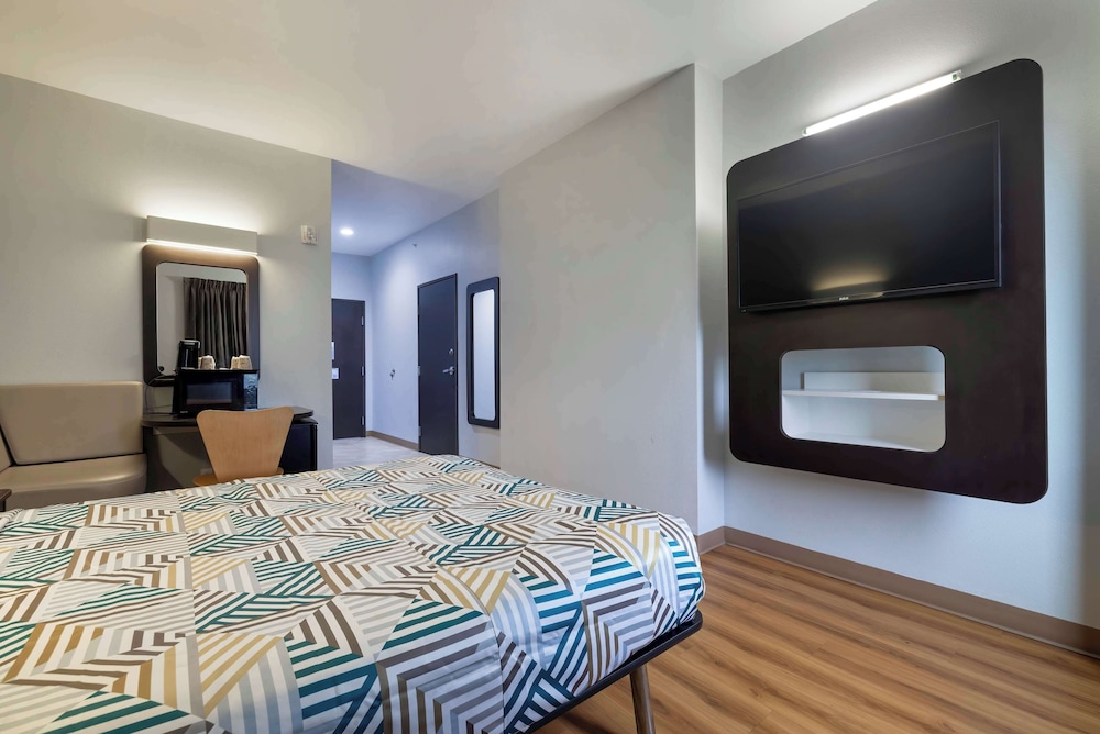 Studio6 Suites Texas City, TX – I-45 South 21/35