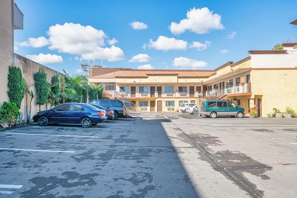 Starlight Inn South El Monte 53/62
