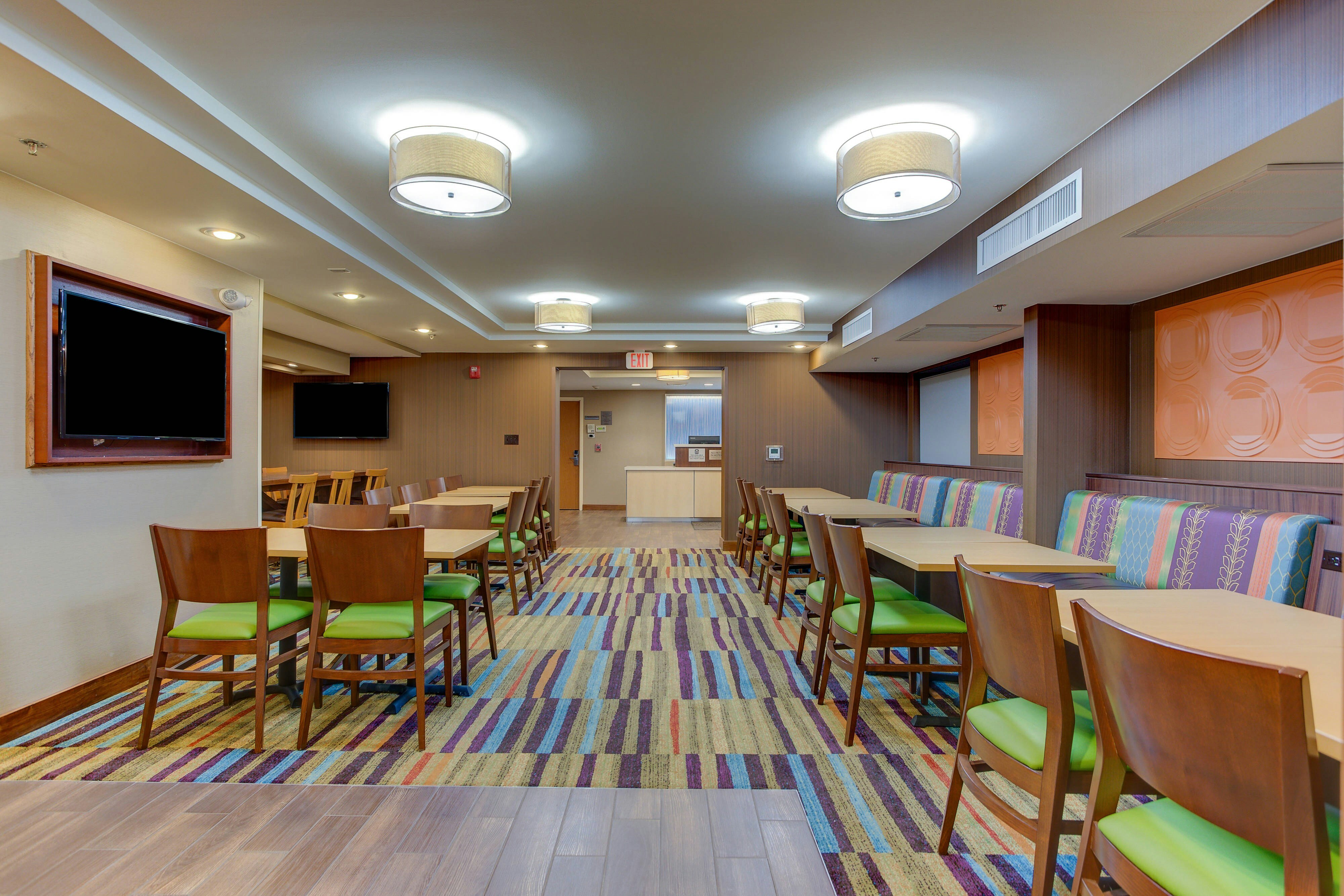 FAIRFIELD INN BY MARRIOTT BURLINGTON WILLISTON 39/40