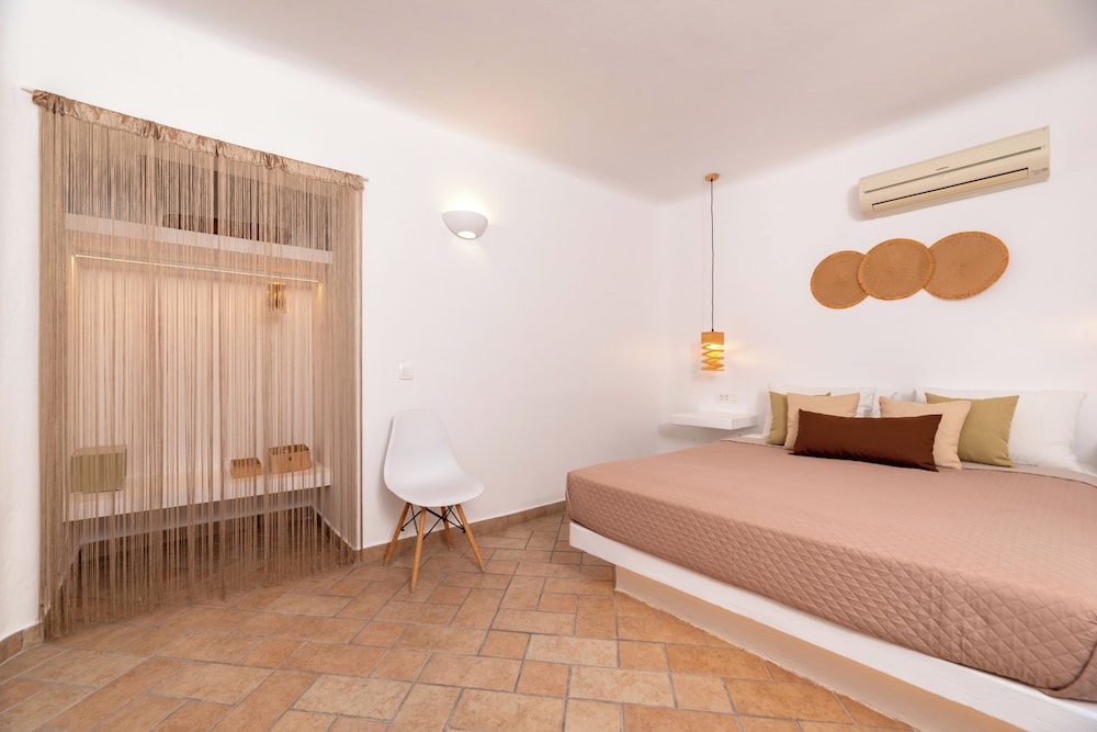 Seaside Beach Hotel 8/100