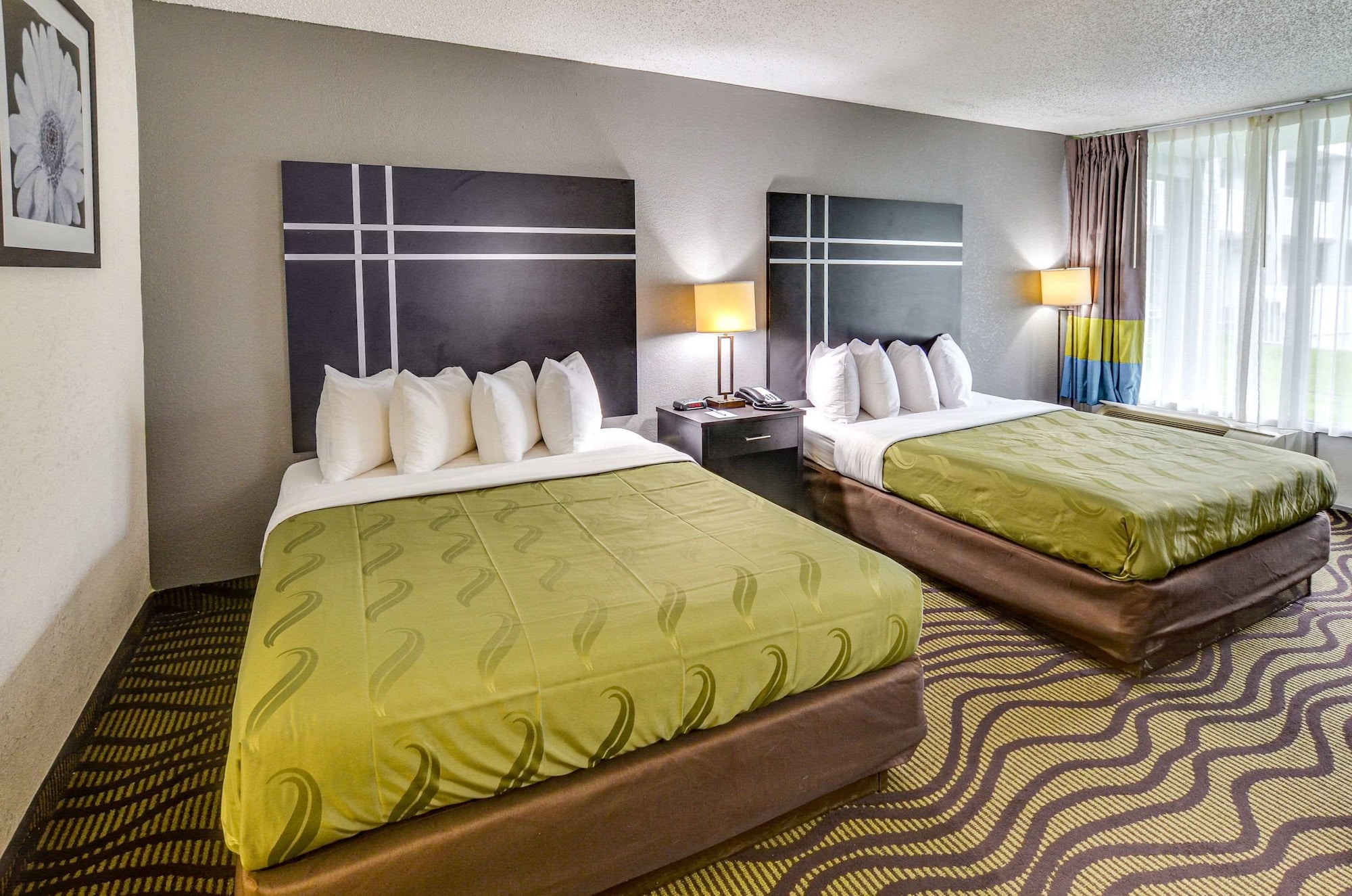 Suite, 2 Queen Beds, Sofa, Quality Inn & Suites Hardeeville - Savannah North 2/3