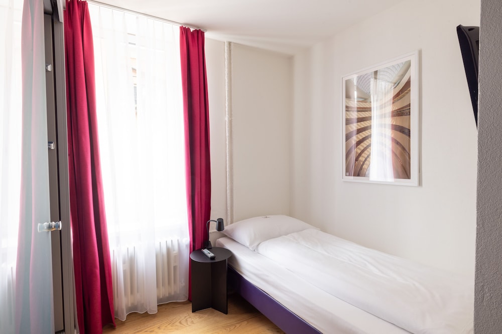 Fred Guest House Zurich Hauptbahnhof 14/50
