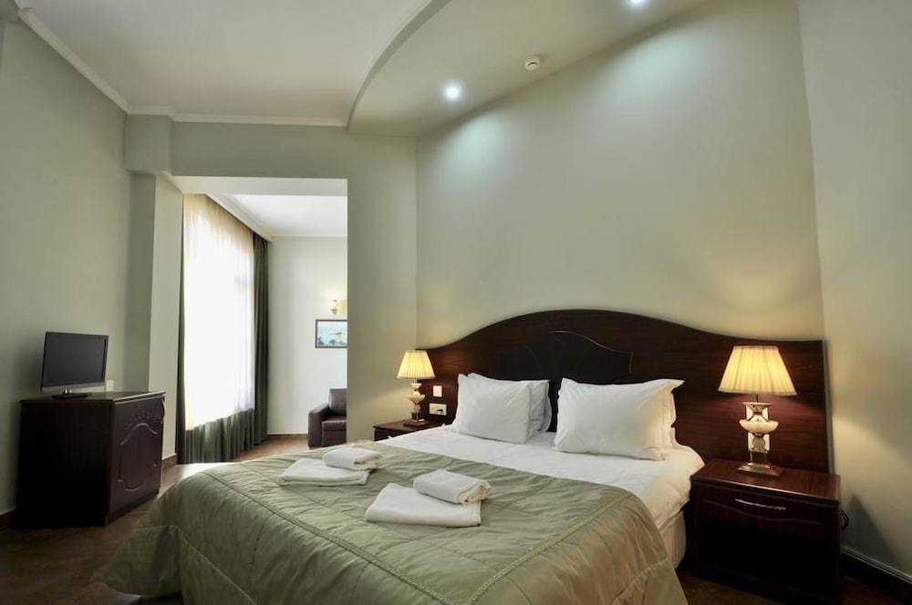 Hotel O. Galogre 17/64