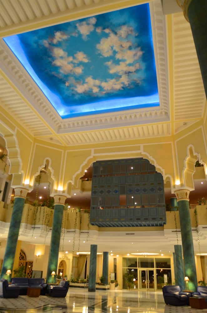 Royal Garden Palace 7/67